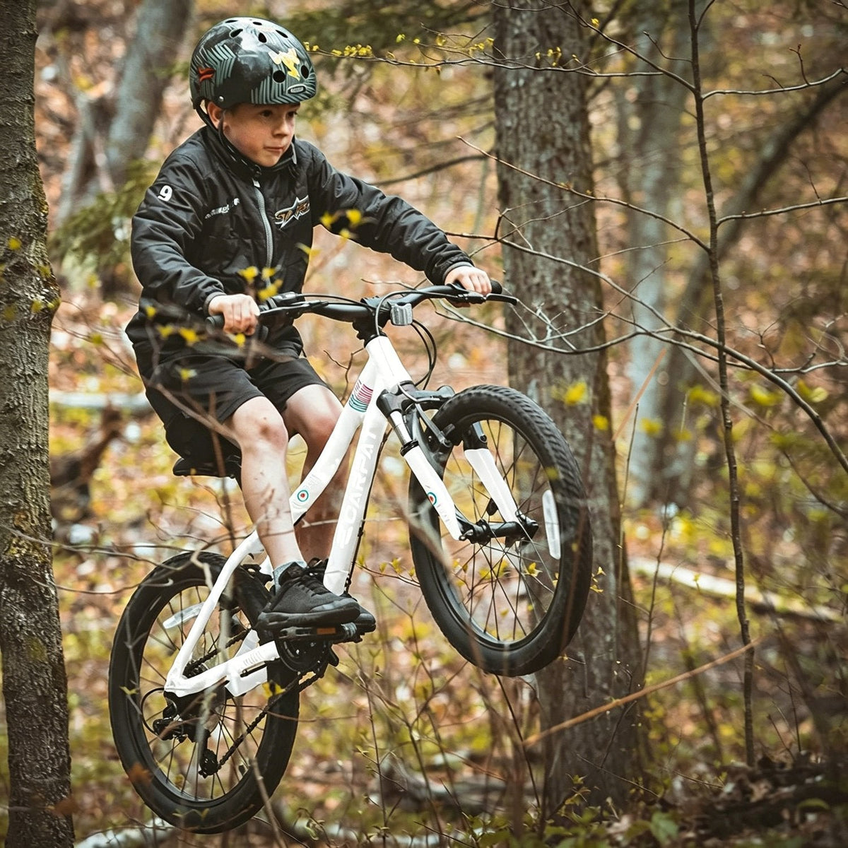 20-inch kids mountain bike with 7-speed gears and front suspension, featuring a sturdy frame and colorful design from GBruno Store