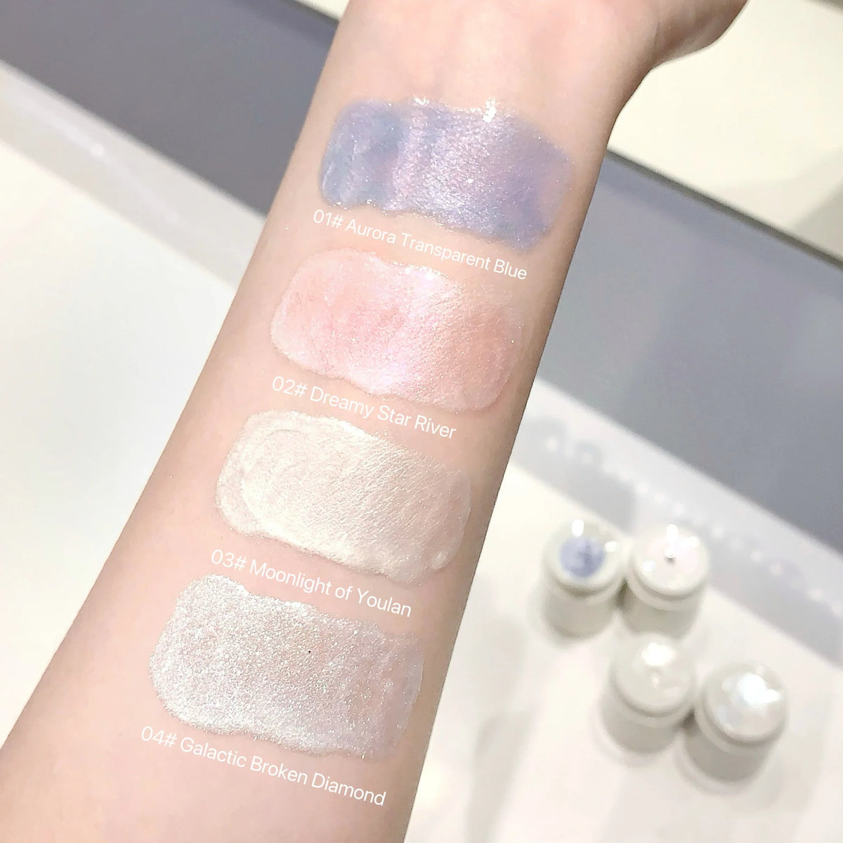 Blushimmer SHAQINUO Galaxy Star Diamond Highlighting Liquid with watery radiance and shimmering star-shaped accents in a sleek bottle.