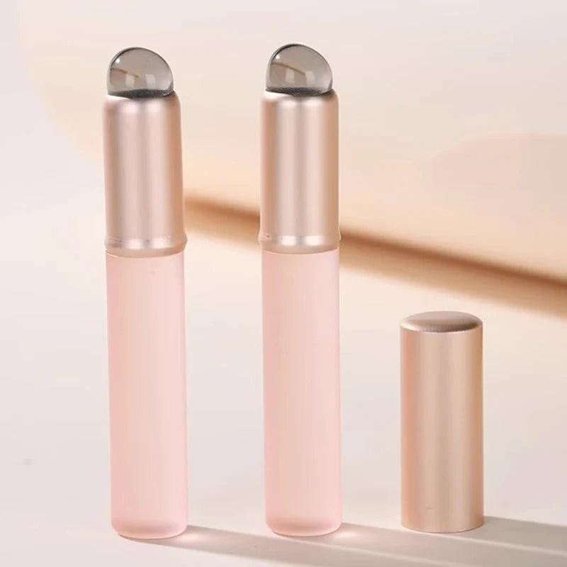 Blushimmer wholesale soft silicone lipstick lip brush for women, round cosmetic tool for precise makeup application