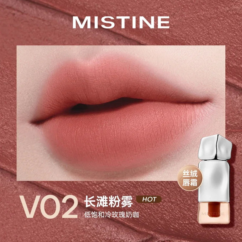 Blushimmer Mistine nude long-lasting lipstick in 2.9g creamy lip gloss with mirror gloss finish and matte lip jelly texture.