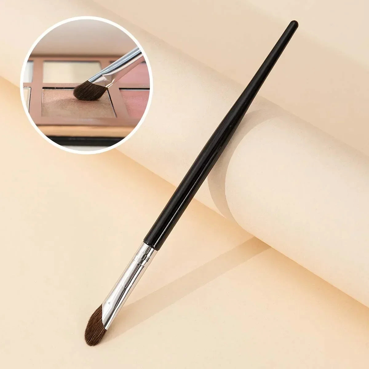 Blushimmer 3D Contour Nose Shadow Brush with angled design, portable makeup tool for highlighting and contouring, suitable for beginners.