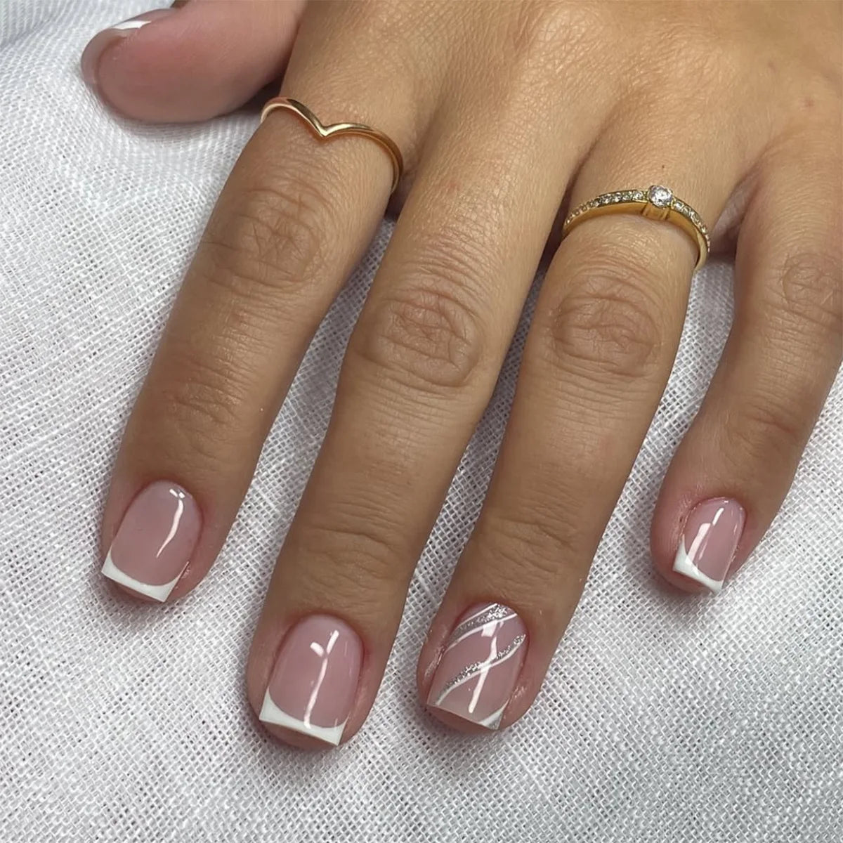 Set of 24 pink and white gradient fake square head nail tips with jelly glue for short full cover French press by Blushimmer