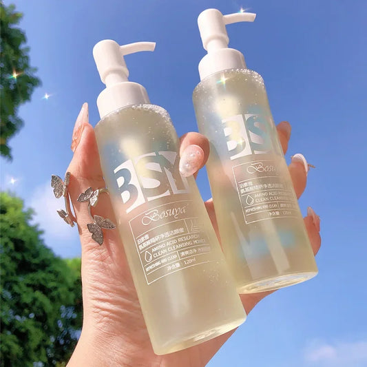 Blushimmer 120ml amino acid facial cleanser with honey for deep gentle cleansing, oil control, and skin purifying exfoliation.