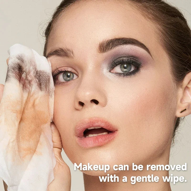 Set of 30 Blushimmer makeup remover wipes for face, individually packaged, gentle, moisturizing, and deep cleansing without residue.