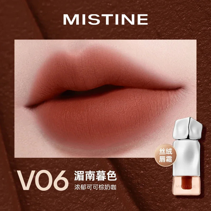 Blushimmer Mistine nude lipstick with long-lasting, creamy matte finish and glossy lip glaze, 2.9g, showing the product in a sleek container.