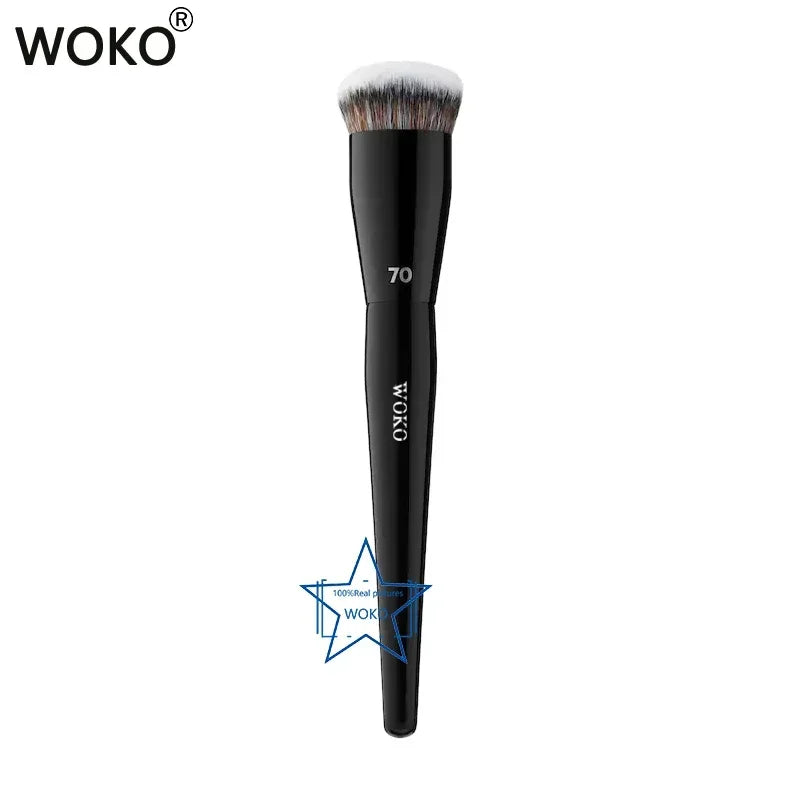 Blushimmer professional makeup brushes set including foundation, highlighter, contour, blush, concealer, eyeshadow, and eyeliner tools.