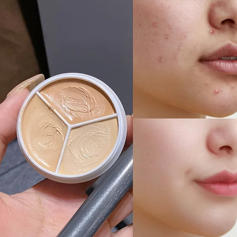 Blushimmer Sweet Mint 3-Color Concealer Palette waterproof cream with three shades for concealing and brightening skin imperfections.