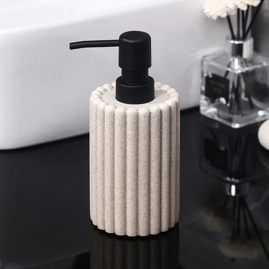 Creative 500ml hand sanitizer and lotion bottles with pump dispenser, suitable for hotel and home bathroom use.