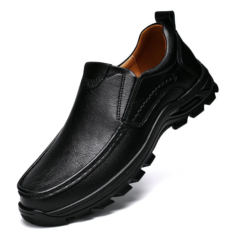 Men's slip-on leather casual shoes in black and brown, featuring oxford and loafer styles, suitable for spring and autumn.