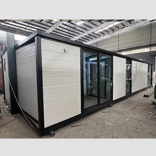 Luxury 20ft/40ft prefab modular container cabin with two bedrooms, modern design, expandable structure, suitable for hotel use.