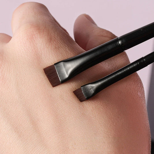 Professional makeup brushes for women, flat fine blade eyebrow and eyeliner brush, cosmetic beauty tools for precise application