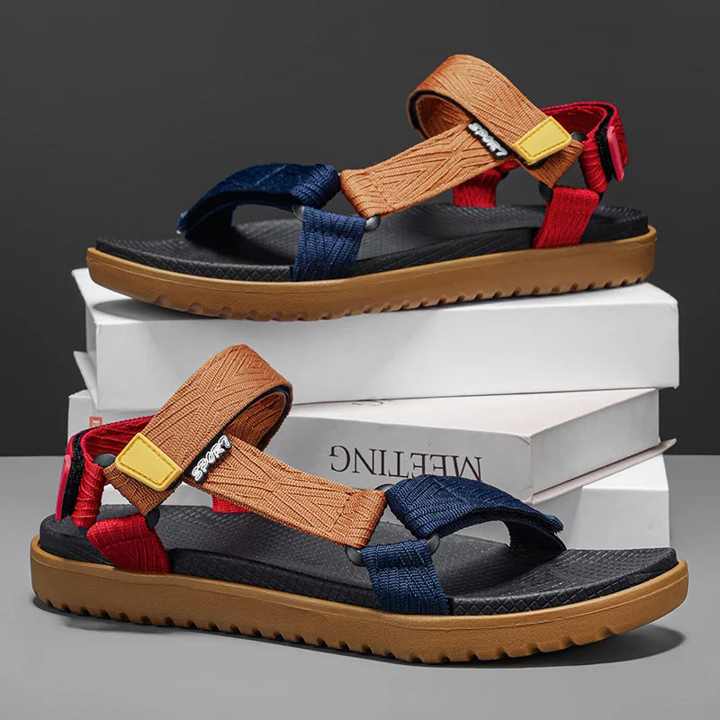 Green men's summer sandals by BACKUPMYFILESNOW.COM, lightweight outdoor casual sandals ideal for beach and holiday wear.