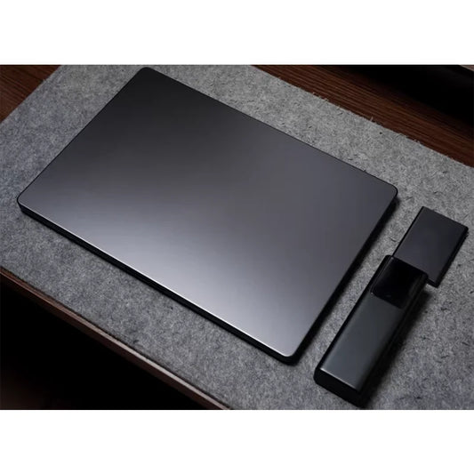 2024 MacBook Pro M4Max 14-inch laptop with 14-core CPU, 32-core GPU, 1TB storage, and high RAM options.