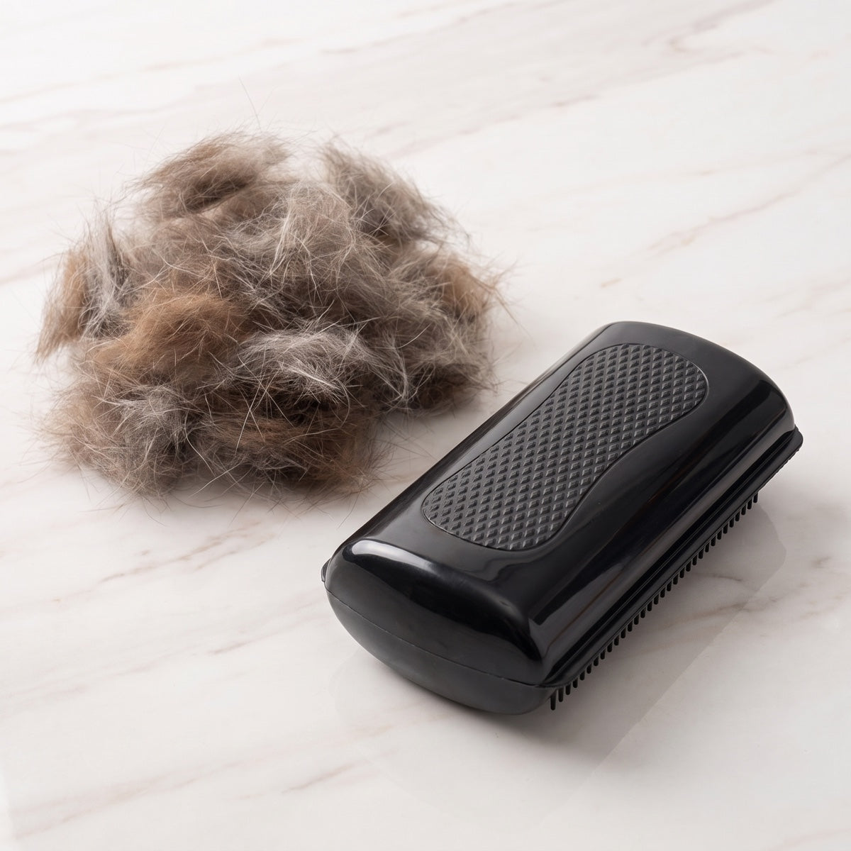 BACKUPMYFILESNOW® pet grooming comb with fine and wide teeth for detangling and brushing furry pets.