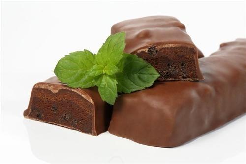 AmBari Nutrition Mint Cocoa Bars showing chocolate mint protein bars with a textured chocolate coating and mint filling.
