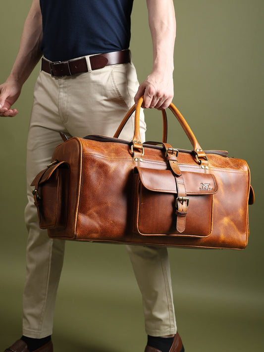 Classy Leather Bags Berlin Leather Weekender Duffle Bag in black, 20-inch size, featuring sturdy leather and spacious design.