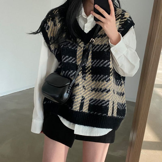 Plaid knitted vest top for women in loose sweater style, featuring a cozy, stylish design, by BACKUPMYFILESNOW.COM®.