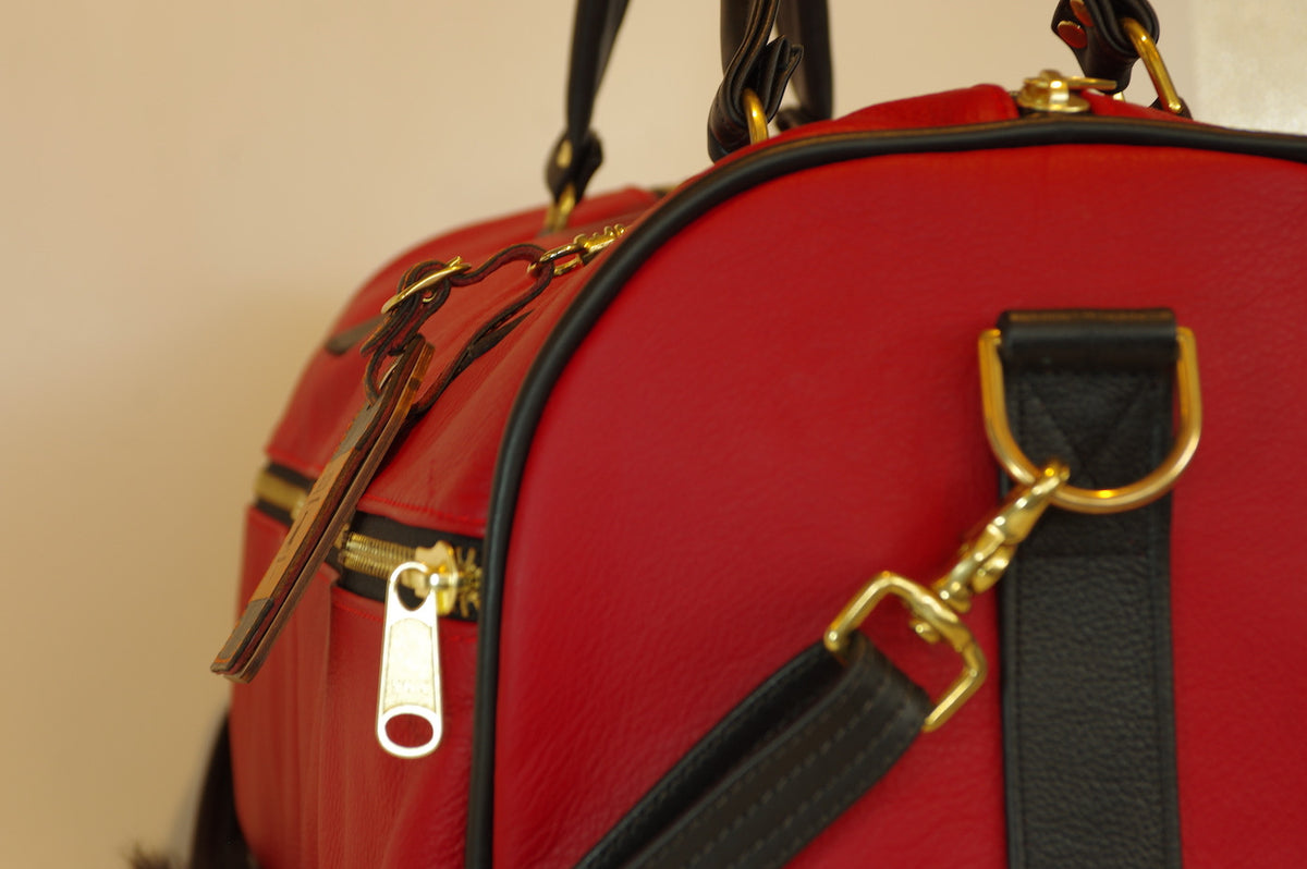 Luxury leather BLCO® Duffle Bag XL-LUX by Bueno Leather Co., handcrafted XL-sized duffle bag with polished leather finish.