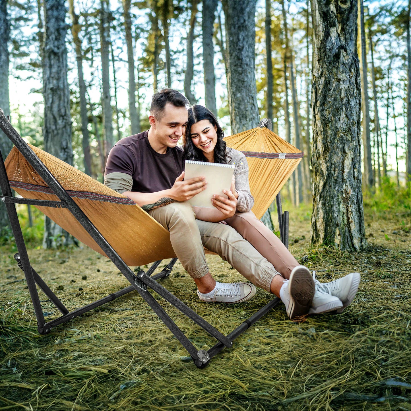 Megsu Tranquillo universal hammock set with medium-sized stand, black fabric, perfect for relaxing outdoors or indoor leisure.