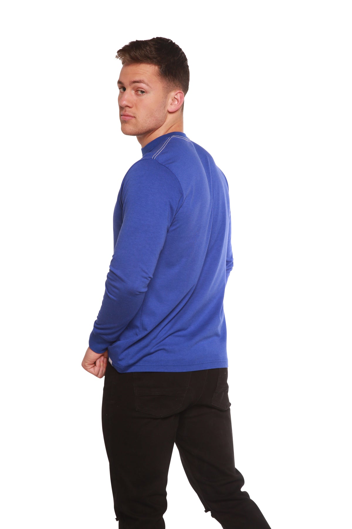 Spun Bamboo men's long sleeve T-shirt made of bamboo viscose and organic cotton, featuring a comfortable fit and natural fabric texture.