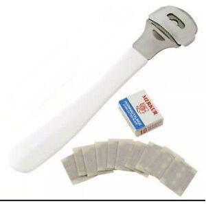 Merkur Corn & Callus Razor from Pasteur Pharmacy with 10 blades for gentle removal of corns and calluses during pedicure.