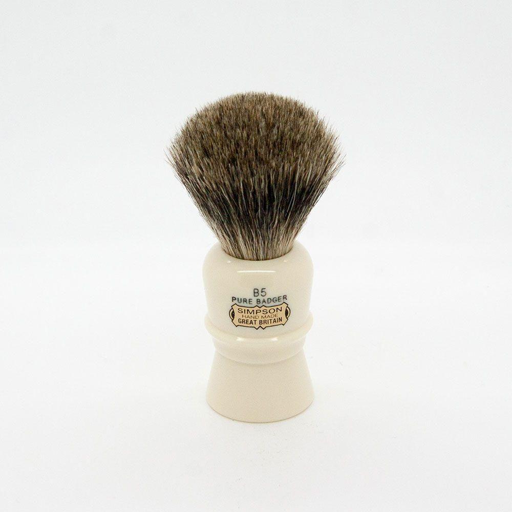 Simpsons Beaufort B5 Pure Badger Shaving Brush with natural bristles and a classic handle, designed for a smooth shave.