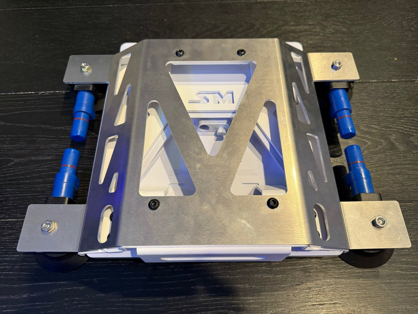 Black Star-Mount MINI Explorer PRO mount from Star Mount Systems, designed for secure fastening of equipment.