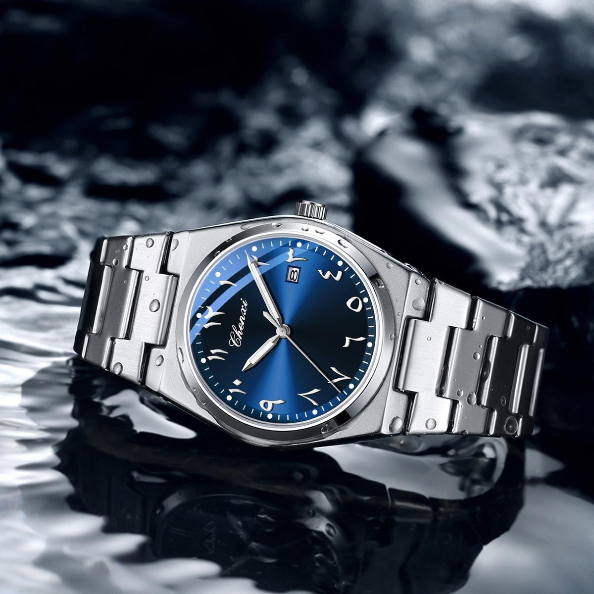Men's luminous waterproof quartz watch with a durable round case and adjustable wristband