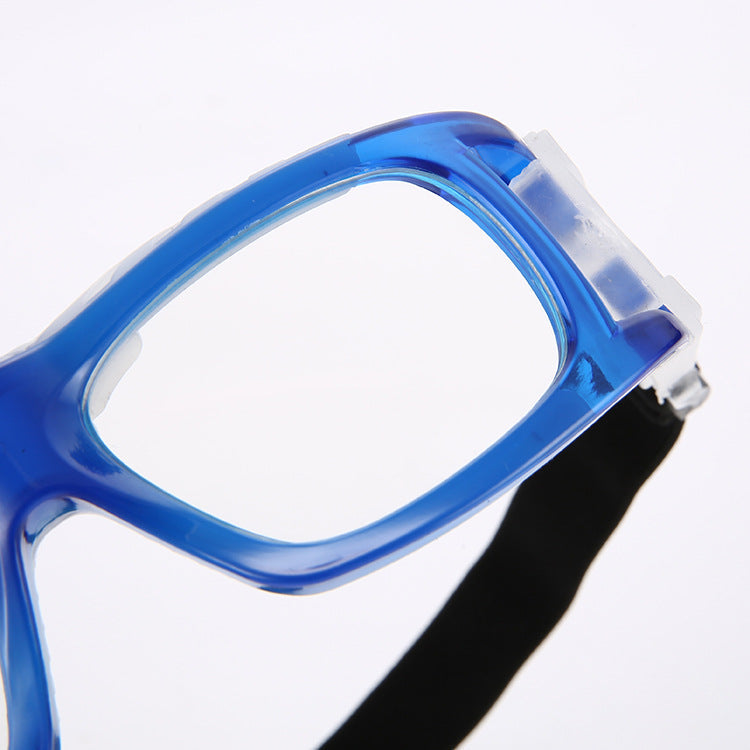 Anti-fog outdoor sports goggles with clear protective lenses and durable frame