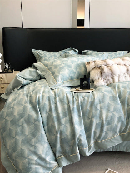 Long-staple cotton printed four-piece bedding set in soft, patterned fabric