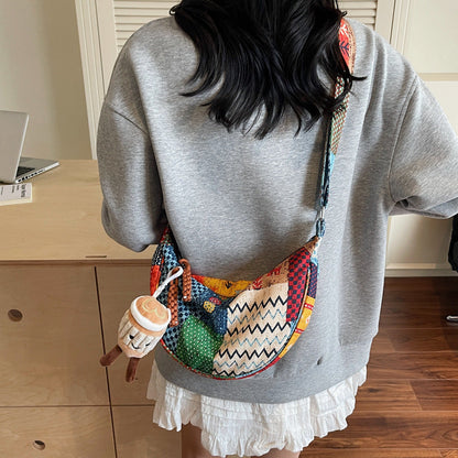 Textured casual personalized fabric single-shoulder crossbody bag in a fashionable design