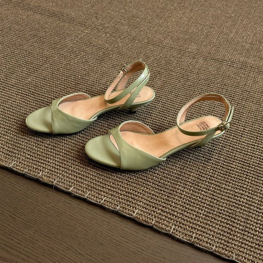 Green women's retro sandals with minimalist design, comfortable kitten heel, and elegant style for daily commuting