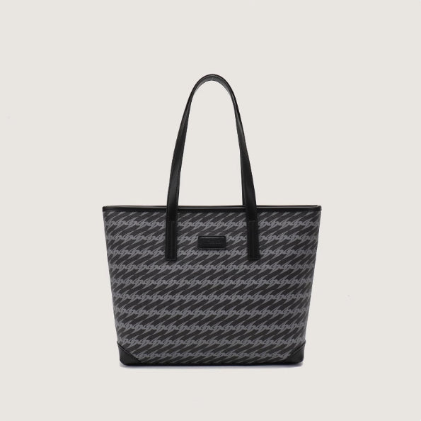 Large-capacity commute shoulder handbag with all-match design in a structured silhouette