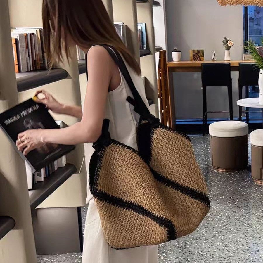 Striped straw handmade woven shoulder tote bag with large capacity and versatile design