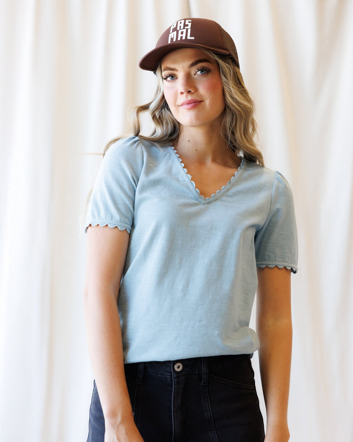 Downeast scallop hem tee in soft fabric, featuring a stylish scalloped neckline and short sleeves, perfect for casual wear.