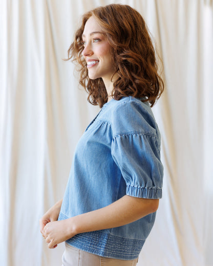 Downeast Portside Chambray Popover top, lightweight button-up shirt with collar and long sleeves, casual and stylish for everyday wear