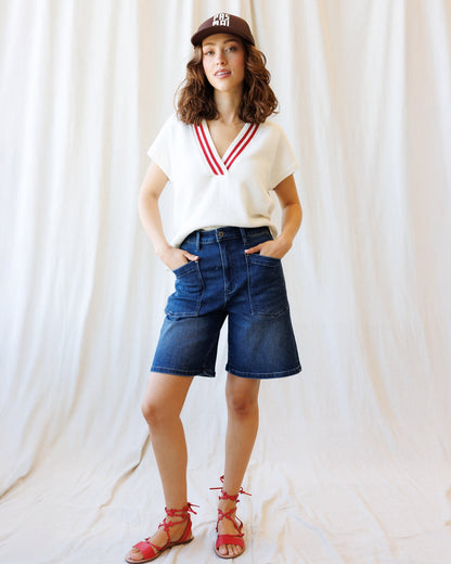 Downeast Cabana Short in lightweight fabric, with a relaxed fit and casual style perfect for warm weather.