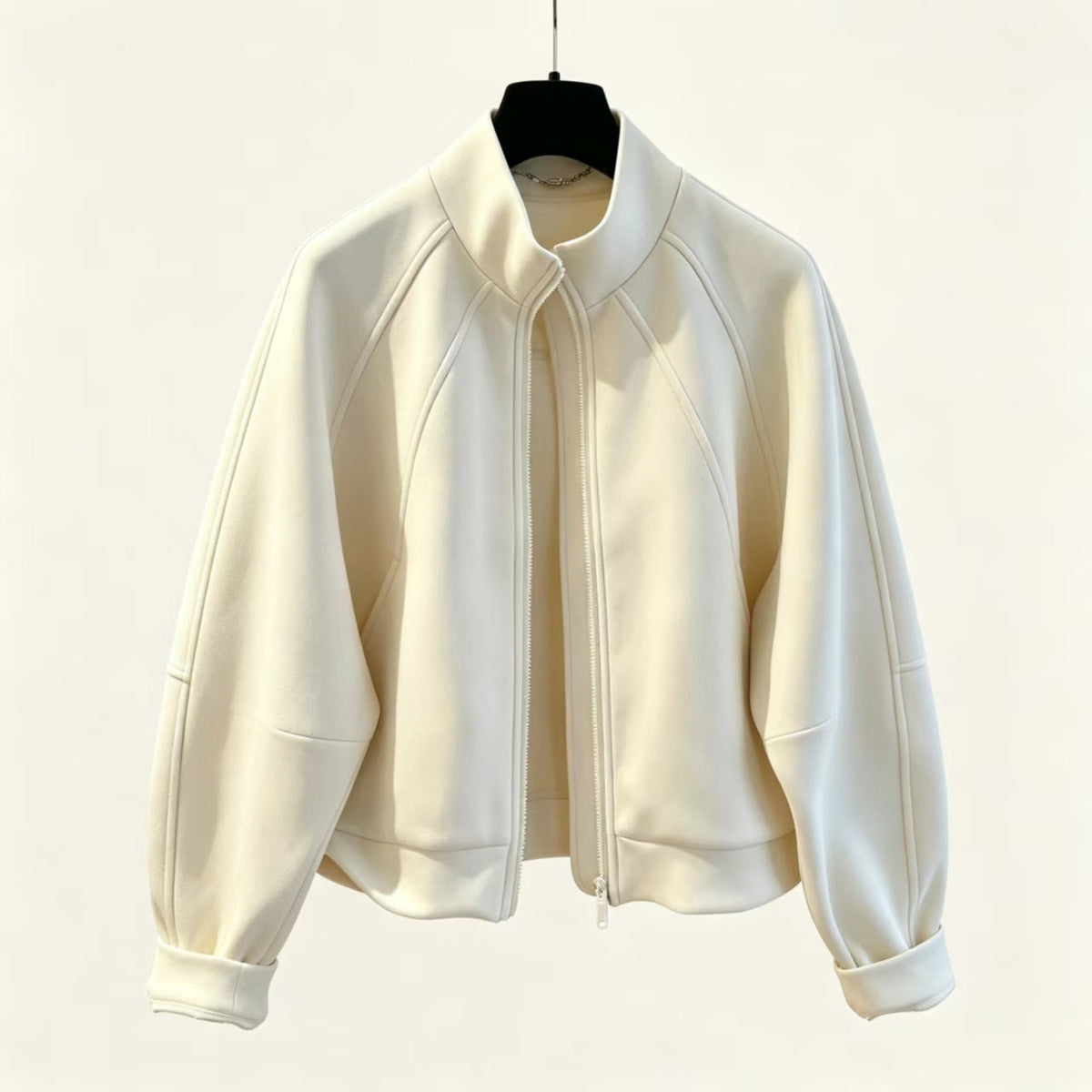 Relaxed airy commuter-style tailored jacket in a clean, structured silhouette