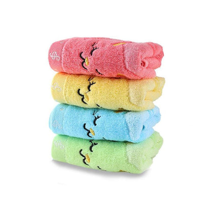 Bamboo fiber kitten face bath towels with cute kitten design in soft, absorbent fabric