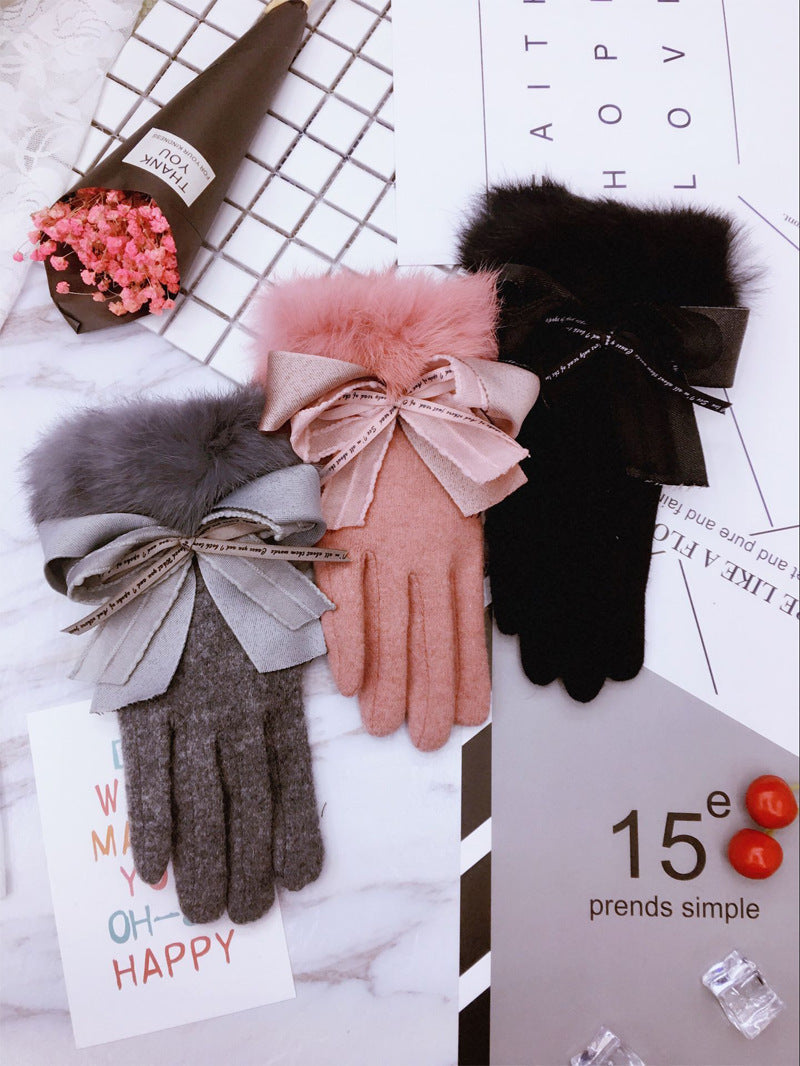 Cute warm touch screen thickened warm finger gloves in a soft knitted design
