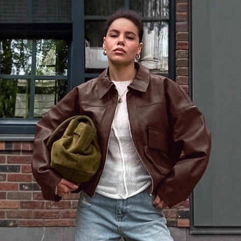Women's retro autumn/winter old money style leather jacket in a classic silhouette