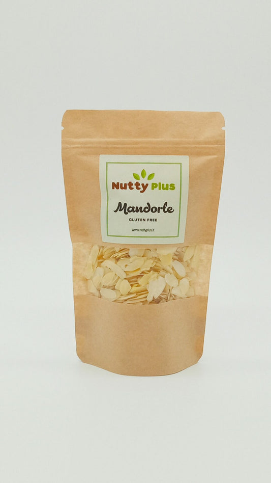 Sliced Sicilian almonds from NuttyPlus, natural dried fruit, perfect for desserts and recipes, shown in a close-up image.