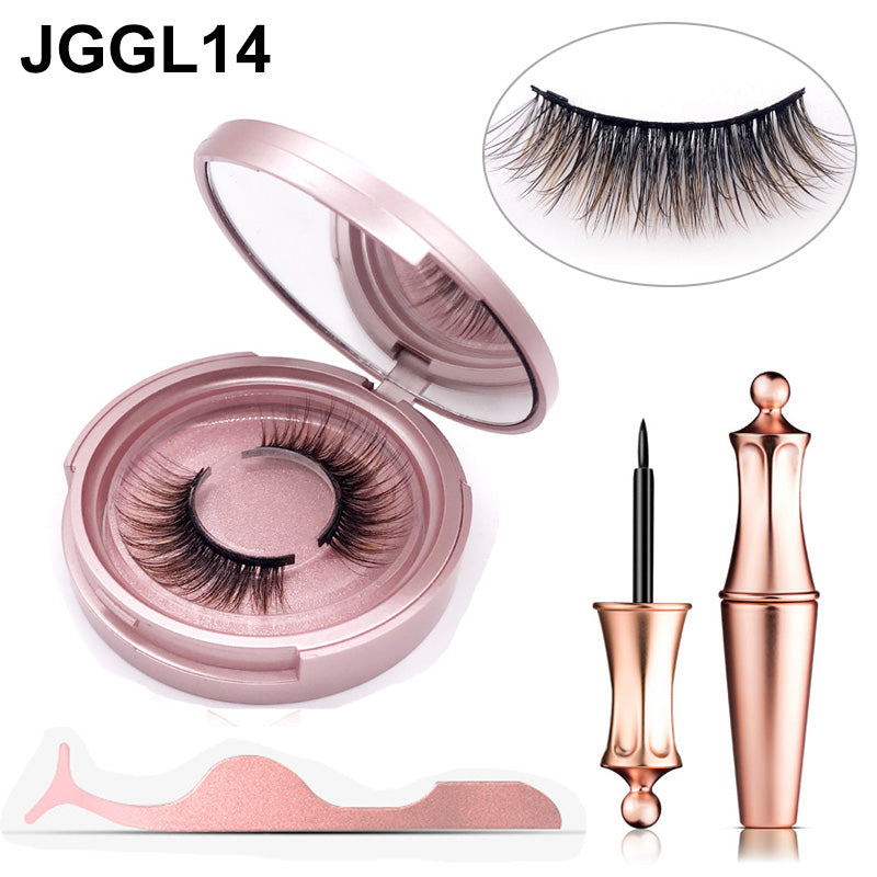 Glue-free magnetic eyelashes with a natural lash design from My Store
