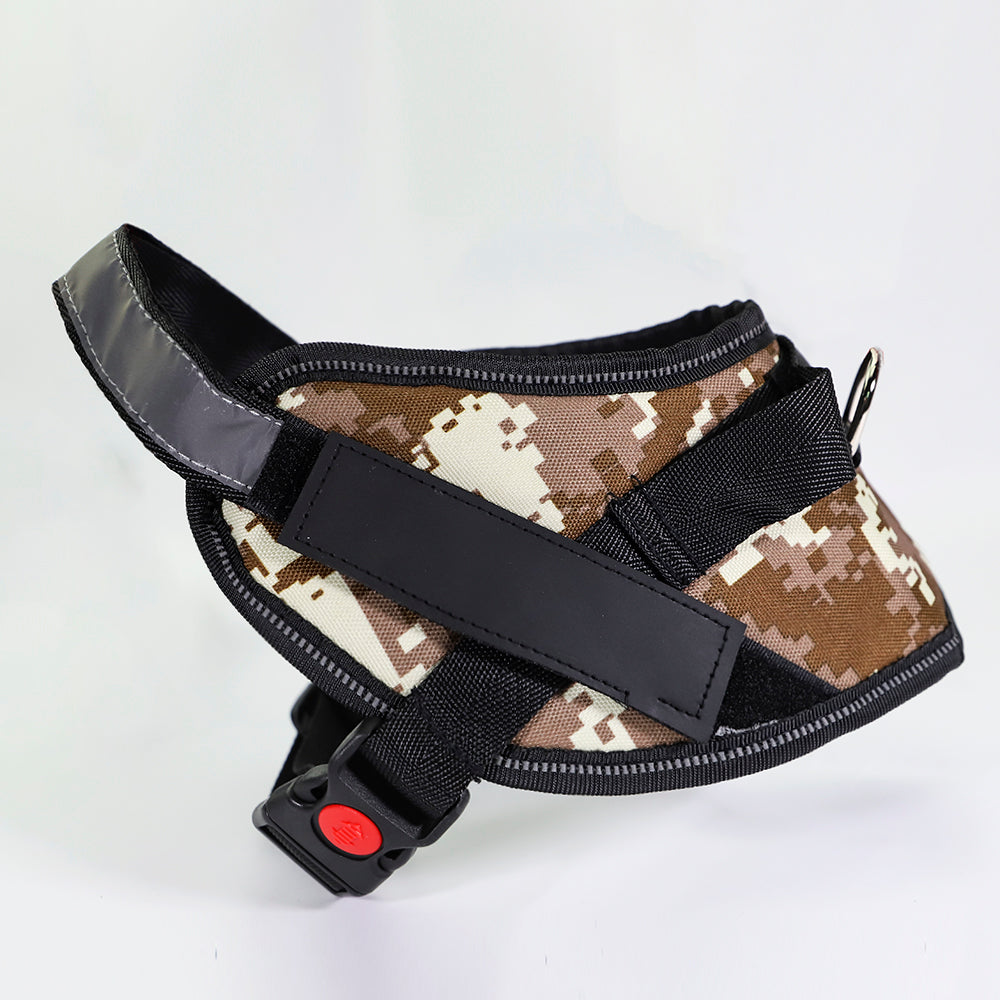 Black Dog Harness Type 7 with adjustable straps and secure buckles