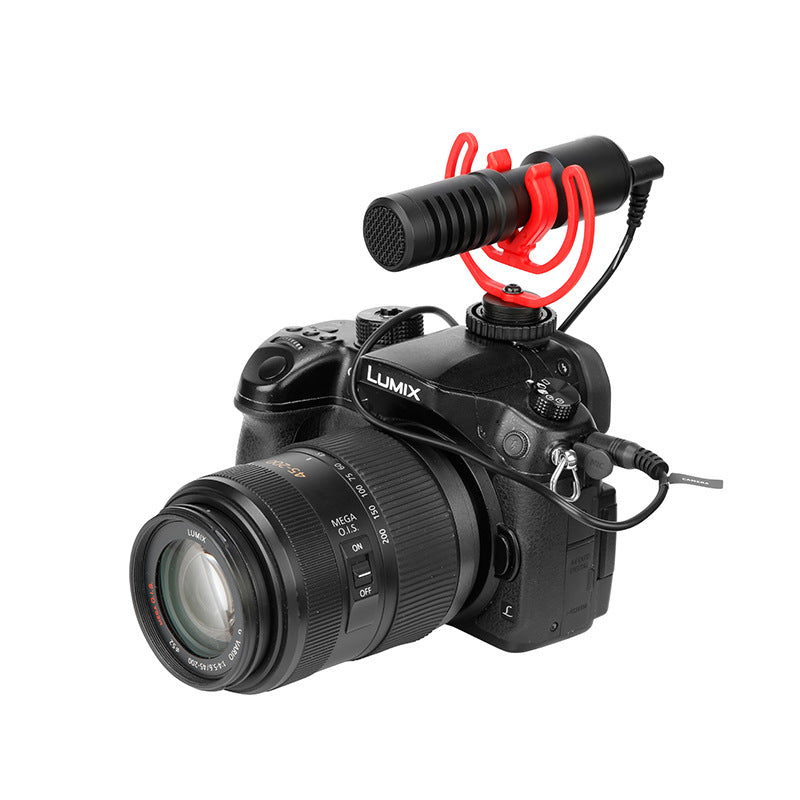 Wired mobile phone microphone for SLR camera, compact black design