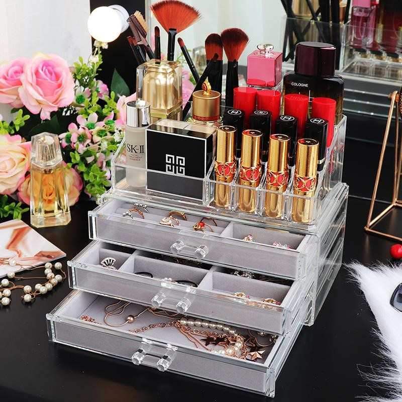 Acrylic accessory storage box for jewelry and earrings, clear compact organizer box