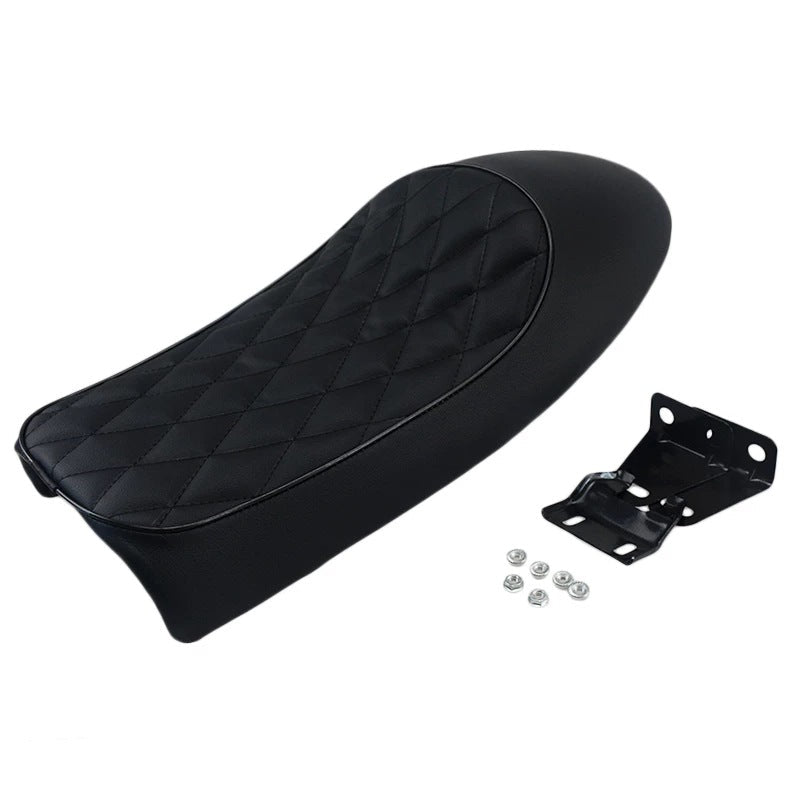 Retro modified CG125 motorcycle cafe seat bag with buckle, black leather storage pouch