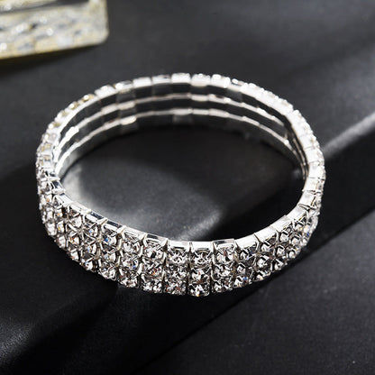Exaggerated claw diamond beaded multilayer necklace four-piece set close-up