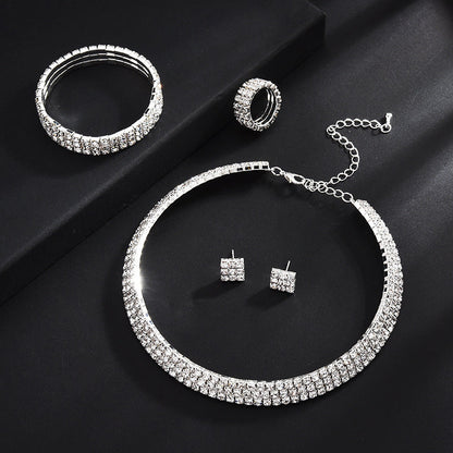 Exaggerated claw diamond beaded four-piece set multilayer necklace with layered beaded chains and claw details