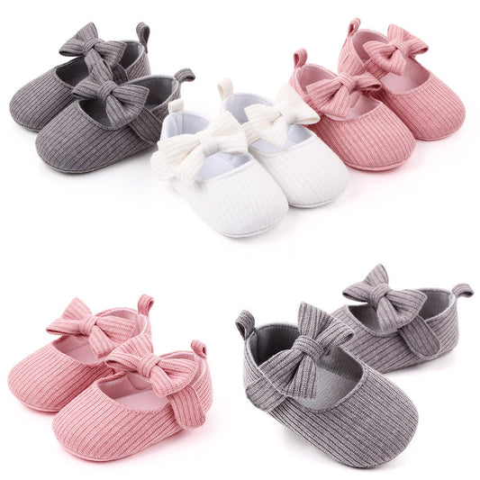 Pink bowknot woolen knit baby moccasin shoes, soft princess-style footwear with cozy knit texture